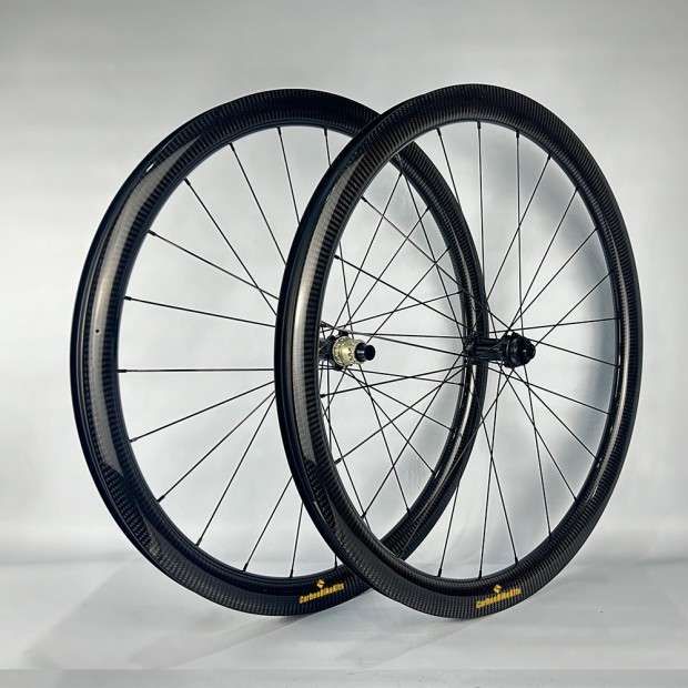 Ultralight 700C 45x31mm Symmetric Carbon Tubeless Gravel / CX Rim Big Hole Center Distance